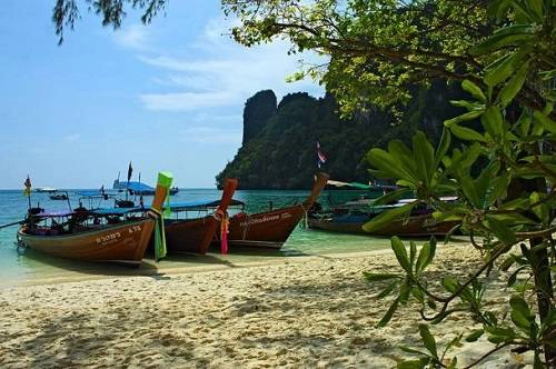 Đến Krabi - du khách có cơ hội thử nhiều môn thể thao mạo hiểm.