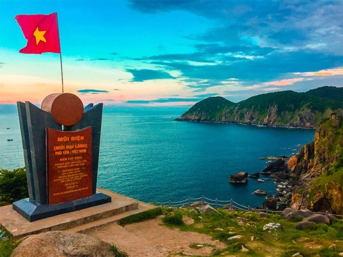 hải-đăng-Đại-Lãnh-ivivu-1