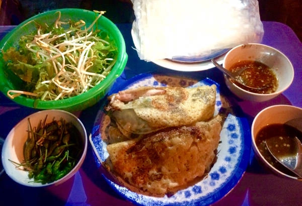 Bánh xèo kiểu miền Trung. phuyen-ivivu-1