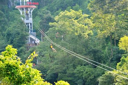 Du lịch Quảng Bình - Những trải nghiệm mạo hiểm, mới lạ bằng Zip-line