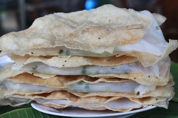 Bánh tráng đập - món ăn vặt lí tưởng cho một chiều trở gió. (Nguồn: Internet) Bánh tráng đập - món ăn vặt lí tưởng cho một chiều trở gió. (Nguồn: Internet)