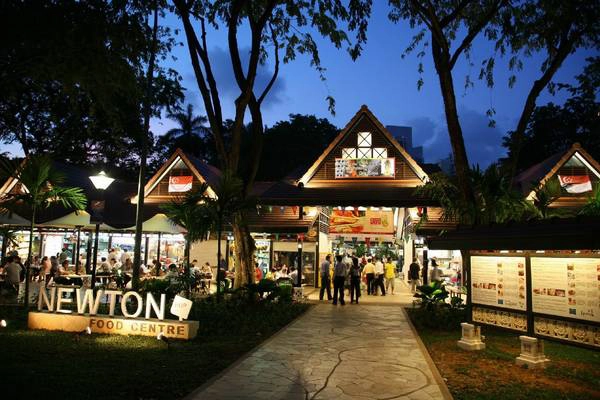 Một khu vực ăn uống ngoài trời ở Singapore. Ảnh: drinksomewhere.com
