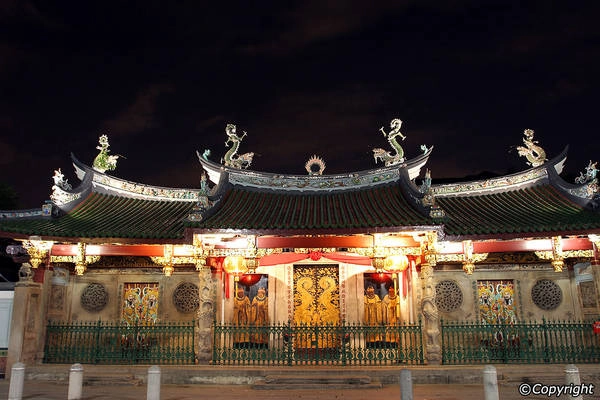 Chùa Thian Hock Keng được những người dân chài và cộng đồng người Phúc Kiến ở Singapore xây dựng vào năm 1839. Ảnh: Singapore-guide.com Chùa Thian Hock Keng được những người dân chài và cộng đồng người Phúc Kiến ở Singapore xây dựng vào năm 1839. Ảnh: Singapore-guide.com