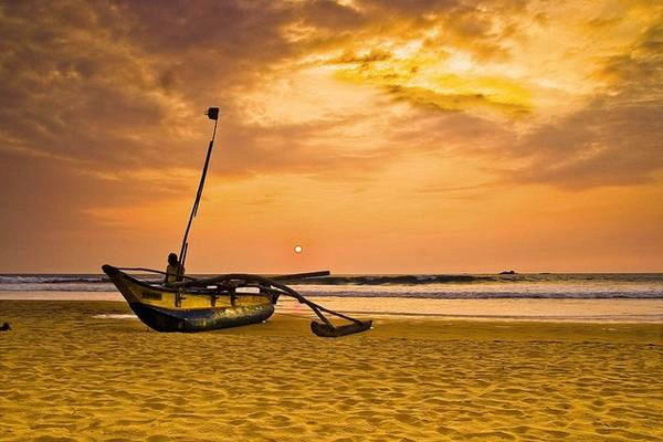 Bờ biển Tangalle nằm ở Hambantota là một trong những bờ biển đẹp nhất phía Nam Sri Lanka. Ảnh: Globalgrasshopper.com Bờ biển Tangalle nằm ở Hambantota là một trong những bờ biển đẹp nhất phía Nam Sri Lanka. Ảnh: Globalgrasshopper.com