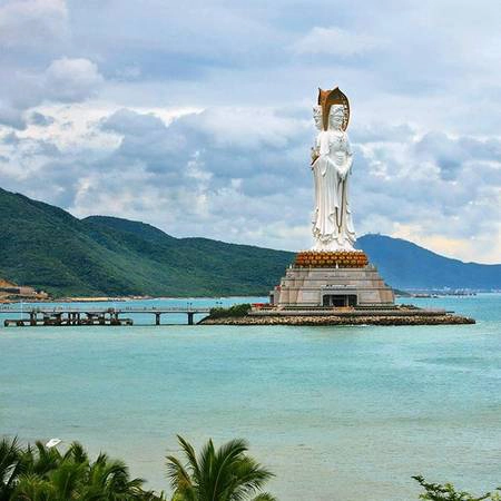Nam Sơn Hải Thượng Quan Âm là điểm đến thu hút du khách bậc nhất tại Tam Á. Ảnh: mulpix.com Nam Sơn Hải Thượng Quan Âm là điểm đến thu hút du khách bậc nhất tại Tam Á. Ảnh: mulpix.com