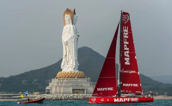 Có rất nhiều góc độ để chiêm ngưỡng bức tượng Phật khổng lồ này. Ảnh: sail-world.com Có rất nhiều góc độ để chiêm ngưỡng bức tượng Phật khổng lồ này. Ảnh: sail-world.com