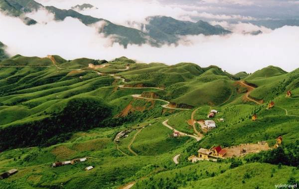 Khung cảnh hùng vĩ của Mẫu Sơn. Ảnh: yolotravel Khung cảnh hùng vĩ của Mẫu Sơn. Ảnh: yolotravel