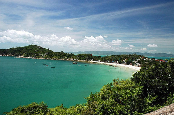 Ko Phangan là một hòn đảo nằm trong Vịnh Thái Lan, giữa Ko Samui và Ko Tao. thailan-ivivu-5