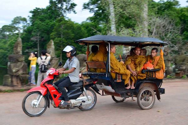 Du lich Lao - Xe tuk tuk của Lào (Ảnh: Advrider)