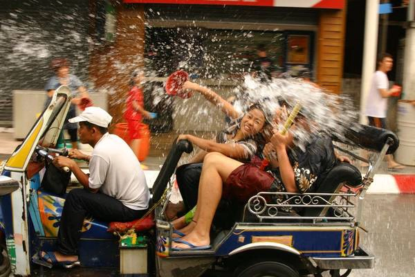 songkran-festival-thailand-ivivu