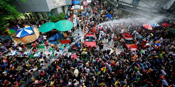 Songkran-Water-Festival-Thailand-ivivu