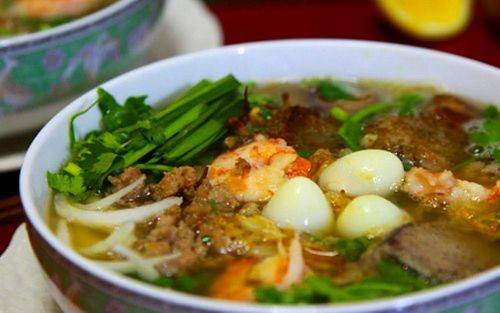 Hu-tiu-My-Tho-100-nam-danh-tieng-ivivu-3
