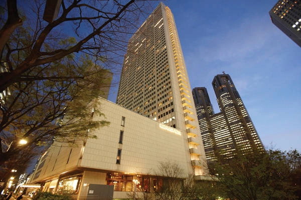 Khách sạn Keio Plaza Hotel tọa lạc tại số 2-2-1 Nishi-Shinjuku, Shinjuku-ku, Tokyo 160 – 8330 nằm ở vị trí rất tiện lợi cho các khách doanh nhân lẫn khách du lịch thuần túy, muốn đi tham quan các thắng cảnh của Tokyo. Khách sạn Keio Plaza Hotel tọa lạc tại số 2-2-1 Nishi-Shinjuku, Shinjuku-ku, Tokyo 160 – 8330 nằm ở vị trí rất tiện lợi cho các khách doanh nhân lẫn khách du lịch thuần túy, muốn đi tham quan các thắng cảnh của Tokyo.