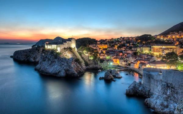 Bạn sẽ thấy Dubrovnik như quyến rũ hơn trong mùa thấp điểm. Ảnh: Gentside. Bạn sẽ thấy Dubrovnik như quyến rũ hơn trong mùa thấp điểm. Ảnh: Gentside.