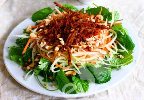 Món nộm bò khô lạ miệng.