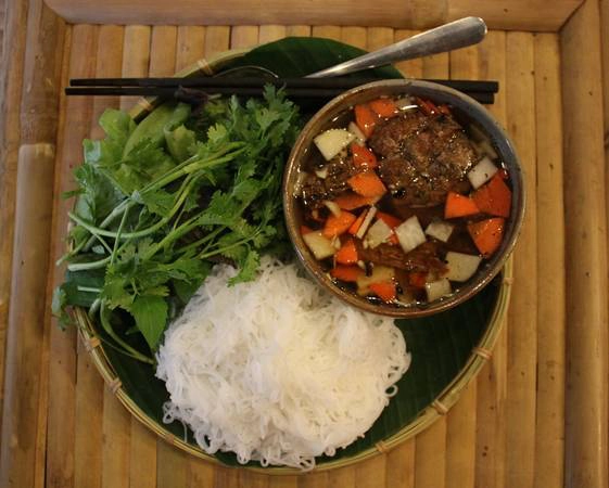 Bún chả là một trong những món ăn tinh túy của người Hà Thành