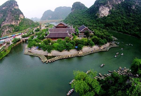 Quần thể chùa Bái Đính còn được xem là nơi hội tụ linh khí núi sông, tâm linh dân tộc Quần thể chùa Bái Đính còn được xem là nơi hội tụ linh khí núi sông, tâm linh dân tộc