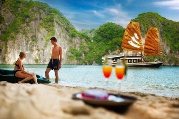 Vô cùng đặc sắc, thú vị. Vô cùng đặc sắc, thú vị.