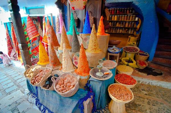 Chefchaouen được biết đến với những ngôi nhà xanh bắt mắt.