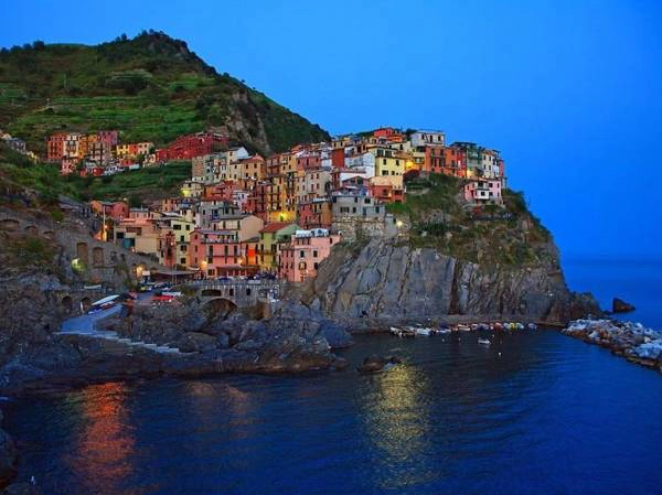 Làng Manarola, ngôi làng nhỏ nhất ở Cinque Terre - Ảnh: fotolia
