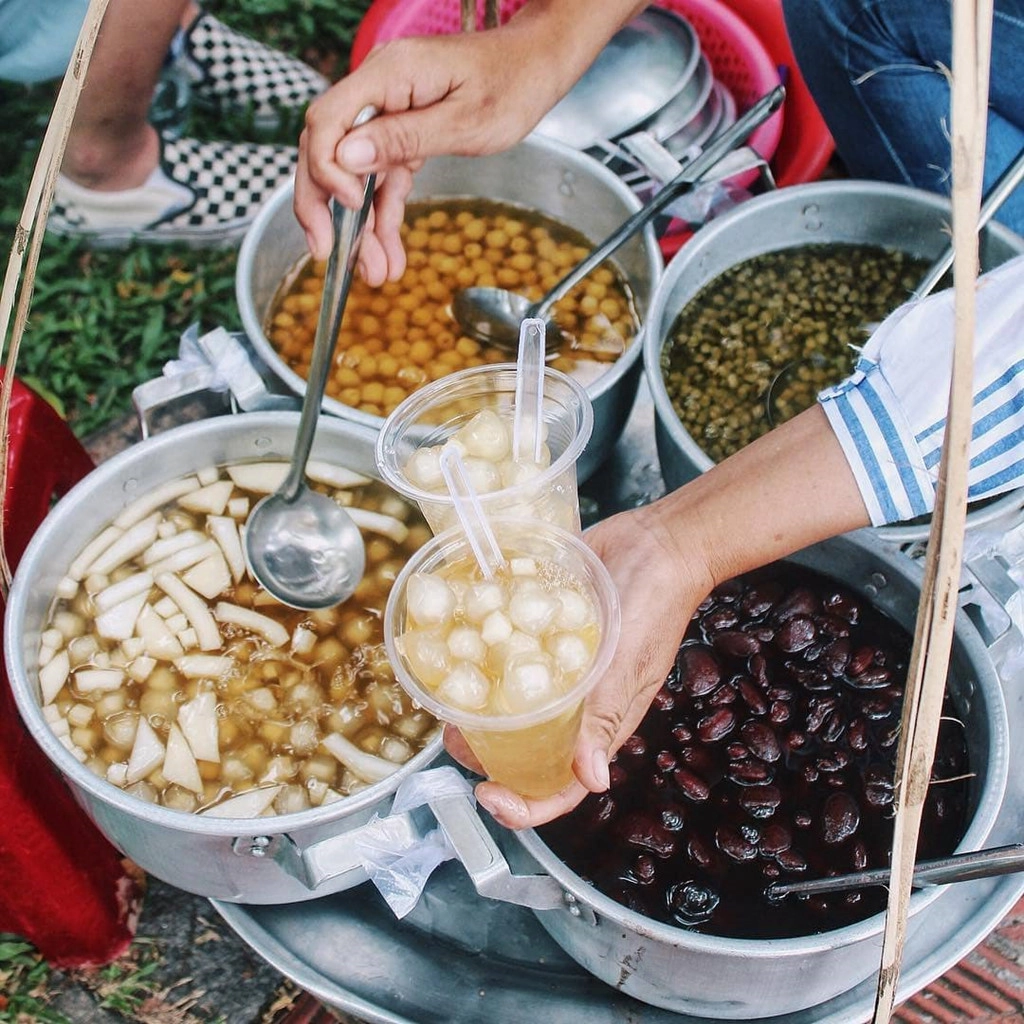 Nền ẩm thực của Huế rất phong phú và đặc sắc, thể hiện được tính cách nền nã và cầu kì của người dân nơi đây. Ảnh minh họa.
