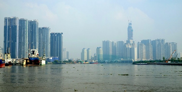 Hành khách đi tàu chủ yếu là trải nghiệm cảm giác ngồi tàu ngắm cảnh Sài Gòn. Phần lớn du khách là người Sài Gòn, số khác là khách du lịch đến từ các tỉnh. Hành khách đi tàu chủ yếu là trải nghiệm cảm giác ngồi tàu ngắm cảnh Sài Gòn. Phần lớn du khách là người Sài Gòn, số khác là khách du lịch đến từ các tỉnh.
