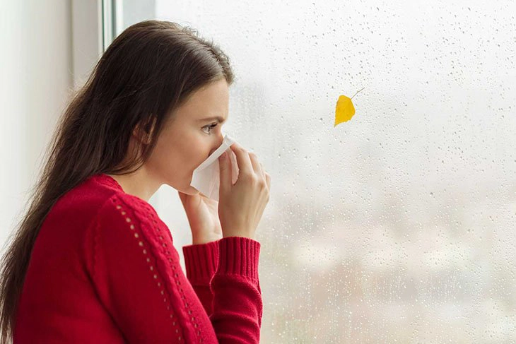 viêm xoang khạc ra máu
