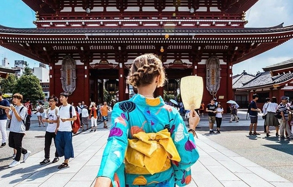 Đền thờ đạo Phật và Thần đạo (Shinto) tại Nhật Bản thường thu hút rất nhiều du khách - Ảnh: AllAbout-Japan.com Đền thờ đạo Phật và Thần đạo (Shinto) tại Nhật Bản thường thu hút rất nhiều du khách - Ảnh: AllAbout-Japan.com