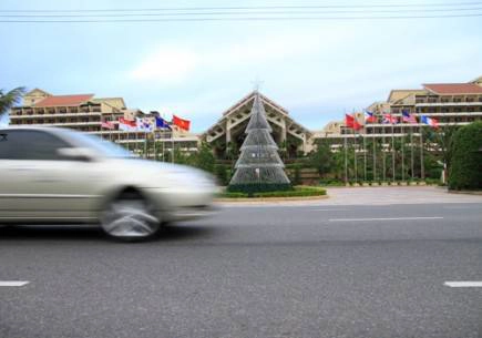 Dọc tuyến đường Võ Nguyên Giáp là hệ thống resort - nơi thường xuyên tổ chức các hội nghị quốc tế.