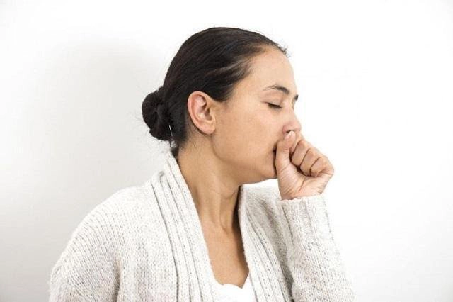 f0 bị đau họng