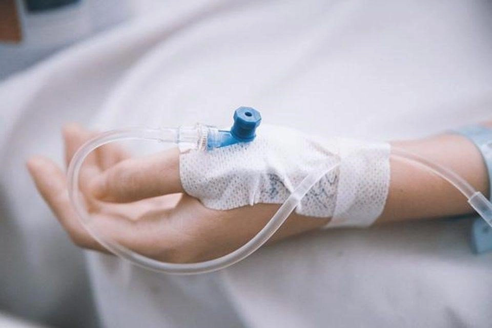 bổ sung dinh dưỡng qua đường tĩnh mạch