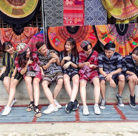 gan-ha-noi-co-3-dia-diem-tuyet-voi-de-vi-vu-cung-lop-minh-truoc-ngay-chia-tay-ivivu-8