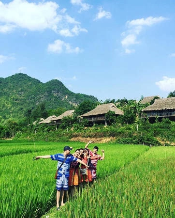 gan-ha-noi-co-3-dia-diem-tuyet-voi-de-vi-vu-cung-lop-minh-truoc-ngay-chia-tay-ivivu-9