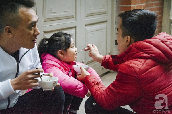 ganh-che-troi-nhan-thit-30-nam-nep-ben-ngo-de-to-hoang-chung-2-tieng-ban-ca-chuc-thung-het-veo-ivivu-14