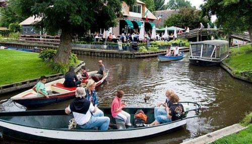 Làng Giethoorn của Hà Lan