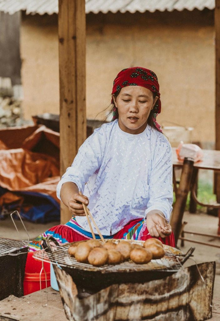 ghe-ha-giang-mua-lua-chin-chiem-nghiem-cuoc-song-binh-di-ivivu-7