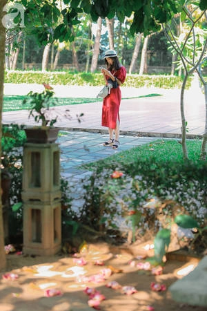 ghe-hue-vao-chua-thien-mu-400-nam-tuoi-ngam-nhung-doa-sala-hoa-cua-su-yen-lanh-ivivu-11