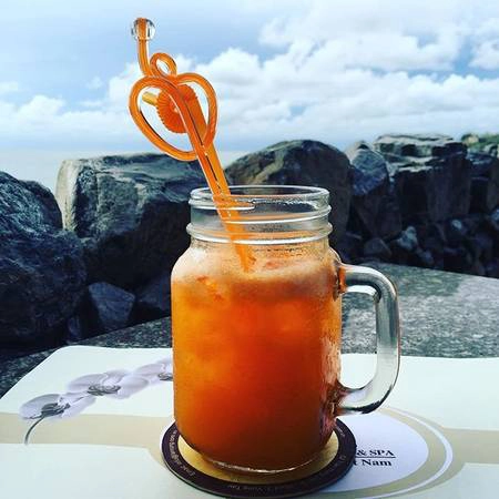 Nhà hàng và quán cà phê Lan Rừng cũng phục vụ nhiều loại cocktails, rượu, bia, nước trái cây, soda... Nhà hàng và quán cà phê Lan Rừng cũng phục vụ nhiều loại cocktails, rượu, bia, nước trái cây, soda...