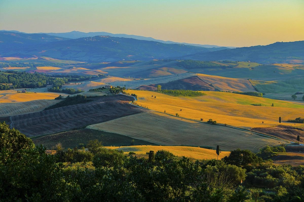 Tuscany-vung-dat-bi-bo-quen-o-y-ivivu-1