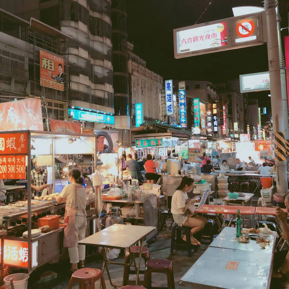 ghi-nhanh-so-tay-an-sap-cao-hung-cua-chang-du-hoc-sinh-cho-chuyen-di-dai-loan-sap-toi-ivivu-12
