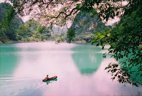 Hồ Thang Hen một ngày mùa đông. Ảnh: bestprice.vn Hồ Thang Hen một ngày mùa đông. Ảnh: bestprice.vn