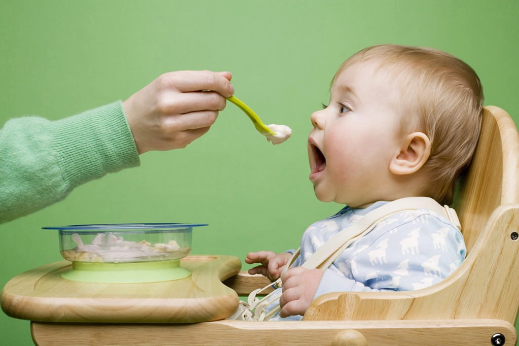 Cải thiện tình trạng nôn trớ ở trẻ độ tuổi ăn dặm