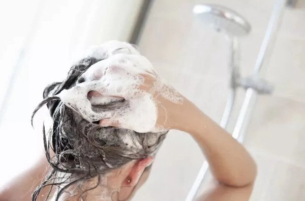 Gội đầu nhiều có tốt không?