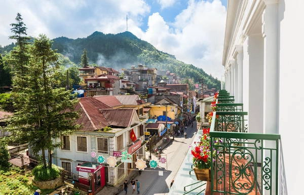 goi-y-6-khach-san-sapa-trung-tam-co-view-huong-nui-sieu-dep-ivivu-3