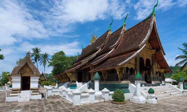  Wat Xieng Thong với mái ngói cong vút ấn tượng. Ảnh: Ketkarn Sakultap/Getty Images