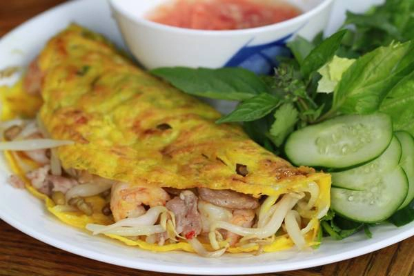 Đường Tuyên Quang là con đường nổi tiếng với món bánh xèo ở Phan Thiết. Ảnh: mcn.vn Đường Tuyên Quang là con đường nổi tiếng với món bánh xèo ở Phan Thiết. Ảnh: mcn.vn