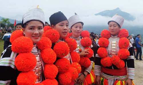 Những cô gái dân tộc Dao ở Bắc Mê. Những cô gái dân tộc Dao ở Bắc Mê.