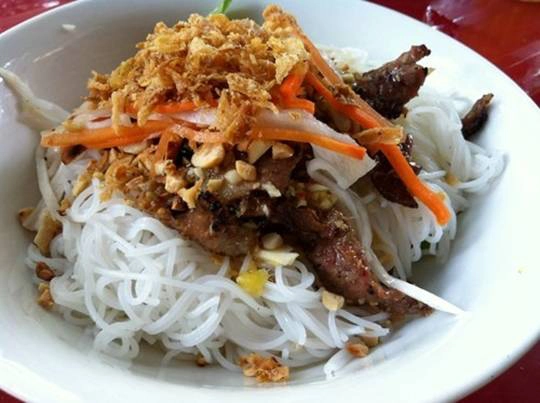 bun thit nuong Ha noi 1