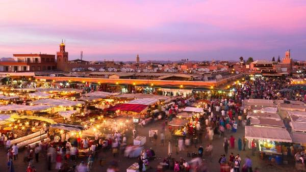 3. Marrakesh, Morocco: Marrakesh nằm ở phía tây Morocco, một trung tâm kinh tế lớn với vô vàn nhà thờ, cung điện, vườn tược... Thành cổ có từ thời đế chế Berber này khiến du khách có cảm giác như lạc về thời xưa cũ, giữa những con phố nhộn nhịp bày bán vải, đồ gốm, trang sức... Ảnh: Forbes. 3. Marrakesh, Morocco: Marrakesh nằm ở phía tây Morocco, một trung tâm kinh tế lớn với vô vàn nhà thờ, cung điện, vườn tược... Thành cổ có từ thời đế chế Berber này khiến du khách có cảm giác như lạc về thời xưa cũ, giữa những con phố nhộn nhịp bày bán vải, đồ gốm, trang sức... Ảnh: Forbes.