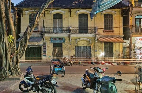 Triển lãm “Hà Nội 18h/6h và Huế 18h/6h” diễn ra từ 29/4-4/5 tại Huế.